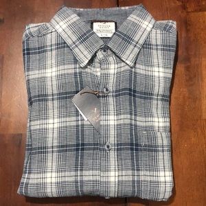 Long sleeve button up shirt
